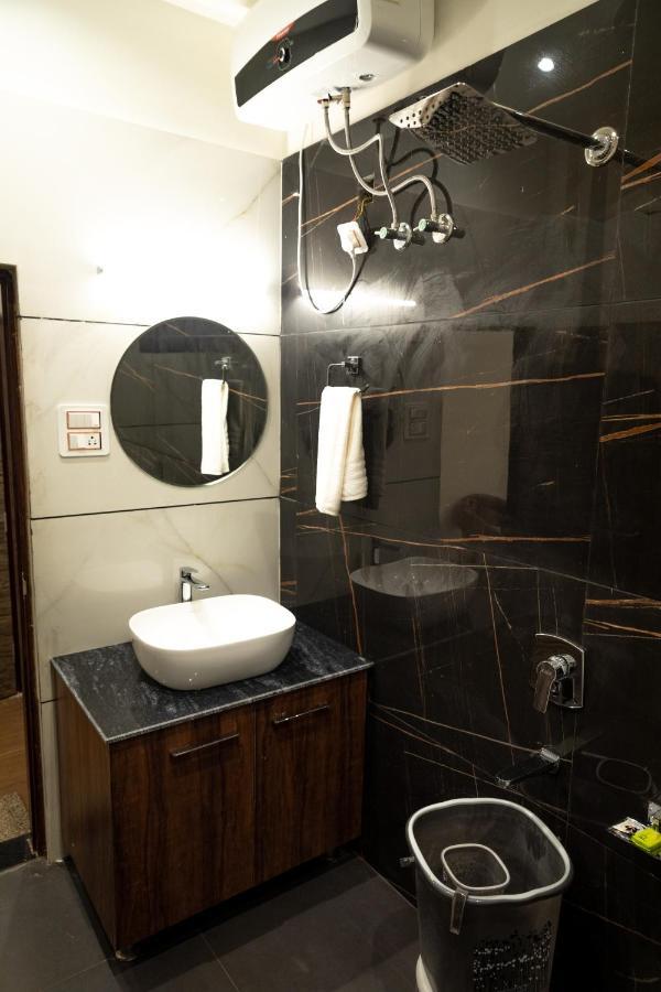 Hotel The Florence ชามบา ภายนอก รูปภาพ