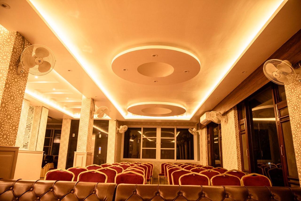 Hotel The Florence ชามบา ภายนอก รูปภาพ