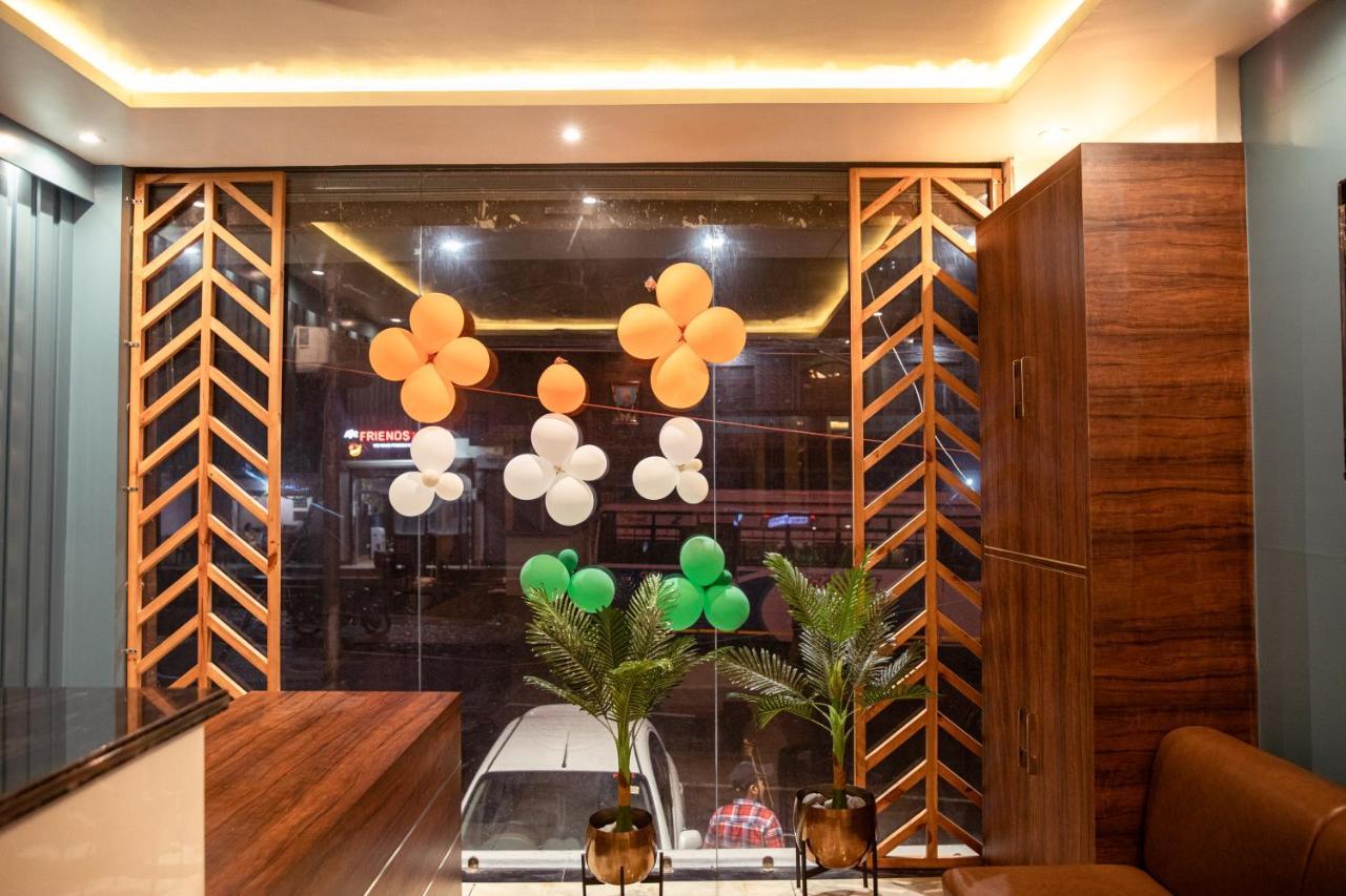 Hotel The Florence ชามบา ภายนอก รูปภาพ