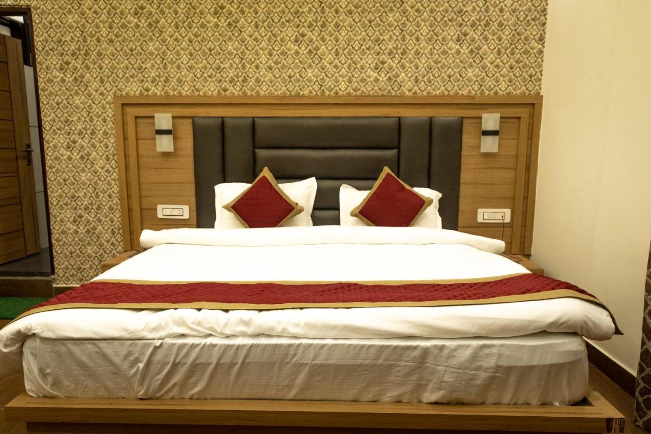 Hotel The Florence ชามบา ภายนอก รูปภาพ